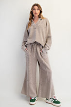 Load image into Gallery viewer, Asher Mineral Washed Pants by Easel - Light Mocha