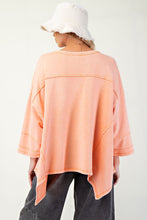 Load image into Gallery viewer, Rylee Oversized Top - Cantaloupe *Curvy*