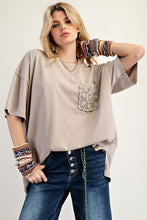 Load image into Gallery viewer, Kaelyn Crochet Pocket Tee - Mushroom