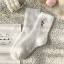Load image into Gallery viewer, Pink Bow Embroidery Plush Socks