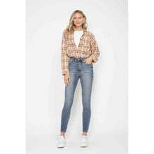 Load image into Gallery viewer, Judy Blue HW Tummy Control Contrast Wash Skinny Jean (Regular/Curvy)