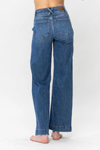 Load image into Gallery viewer, Judy Blue HW Double Button Wide Leg Jean (Regular/Curvy)