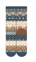 Load image into Gallery viewer, Women&#39;s Cloud Dreams Crew Socks