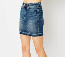 Load image into Gallery viewer, Judy Blue HW Tummy Control Denim Skirt