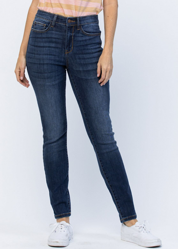 Judy Blue Hi-Waisted Relaxed Fit Clean Jean