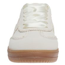 Load image into Gallery viewer, The Giana Sneaker