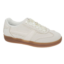 Load image into Gallery viewer, The Giana Sneaker