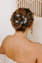 Load image into Gallery viewer, Large Teleties Flat Round Hair Clip - Tortoise