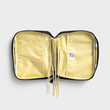 Load image into Gallery viewer, Tony Evans - Be Kind Bible Cover