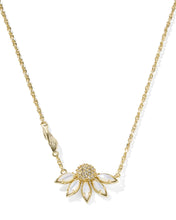 Load image into Gallery viewer, Kendra Scott Anya Flower Gold Short Pendant Necklace in Ivory Mix