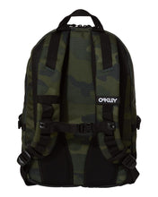 Load image into Gallery viewer, Oakley Street Backpack in Camo