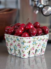 Load image into Gallery viewer, Natural Life Ceramic Berry Colander - Floral