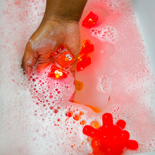 Load image into Gallery viewer, Elmo Light-Up Bath Cubes by Glo Pals
