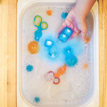 Load image into Gallery viewer, Cookie Monster Light-Up Bath Cubes by Glo Pals